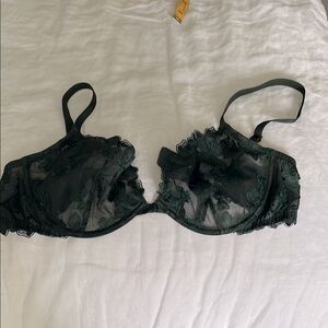Victoria Secret Elegant Dark Green Lace Bra
